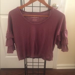 American Eagle Puffed Ruffle 3/4 Sleeve Crop Top